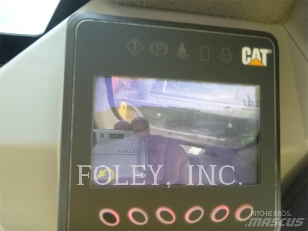 CAT 272D3 Kompaktlader