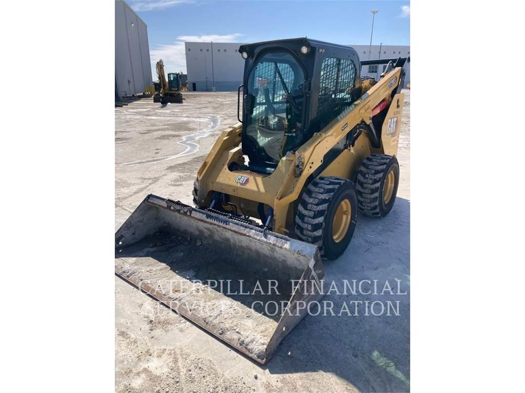 CAT 272D3 Kompaktlader