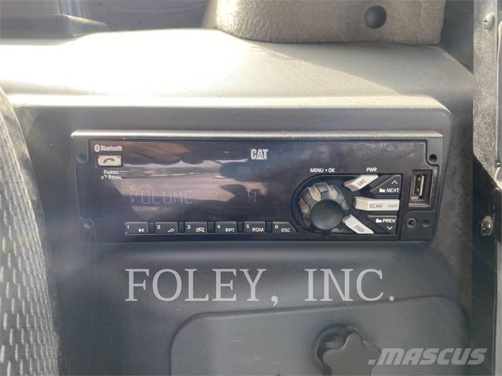 CAT 272D3 Kompaktlader