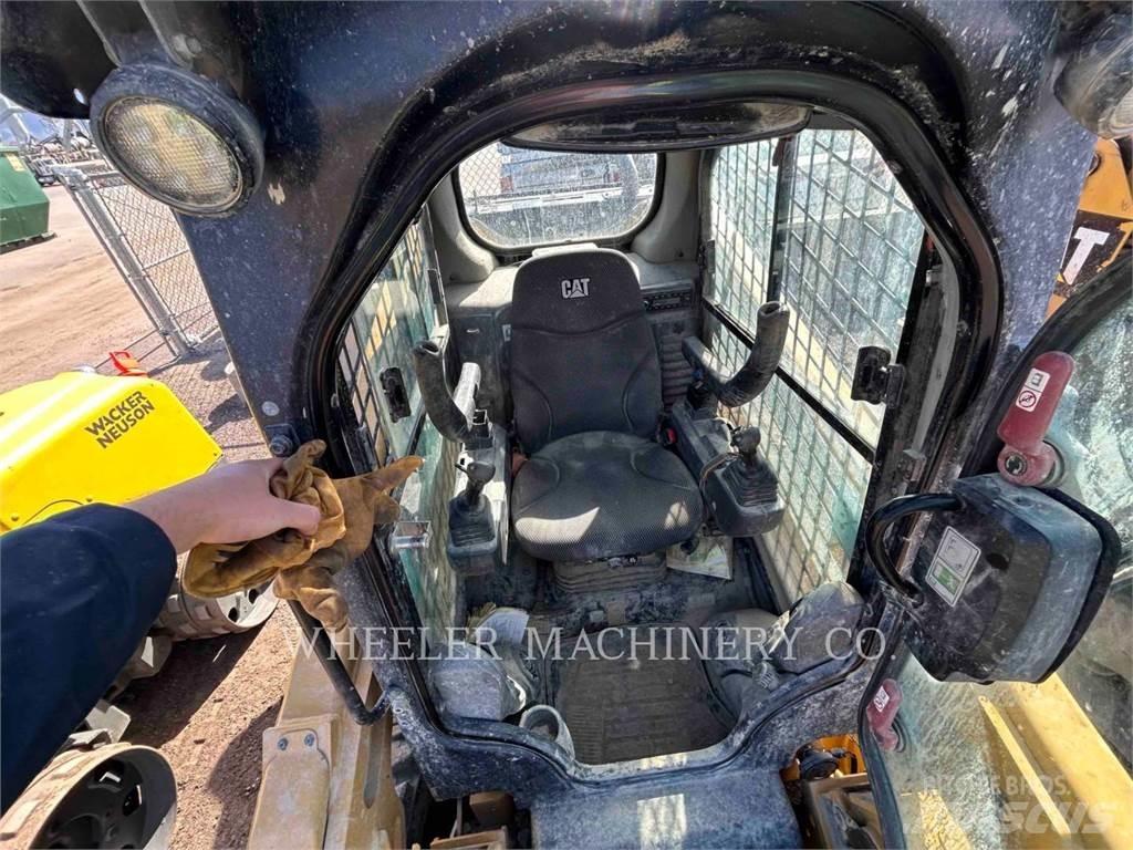 CAT 272D3 C3H2 Kompaktlader