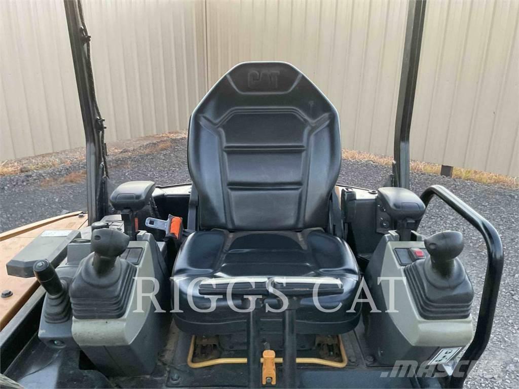 CAT 302.7 Raupenbagger