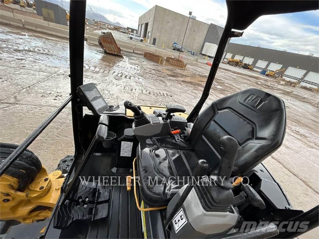 CAT 302.7 C1TH Raupenbagger