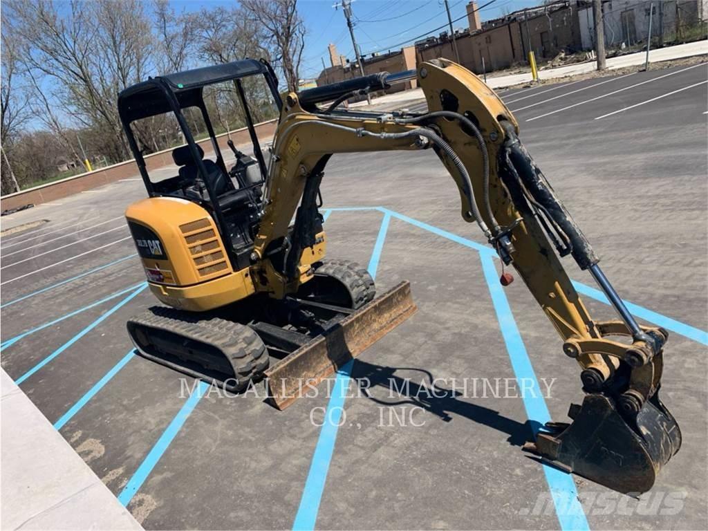 CAT 302.7DCR Raupenbagger