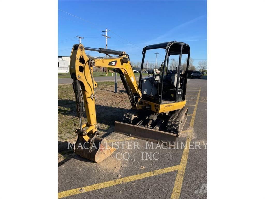 CAT 302.7DCR Raupenbagger