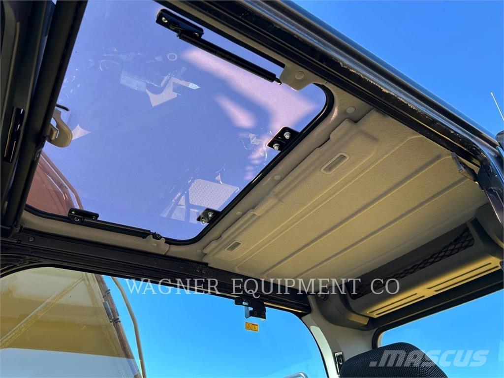 CAT 323 Raupenbagger