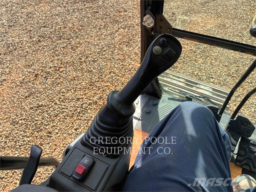 CAT 32307 Raupenbagger