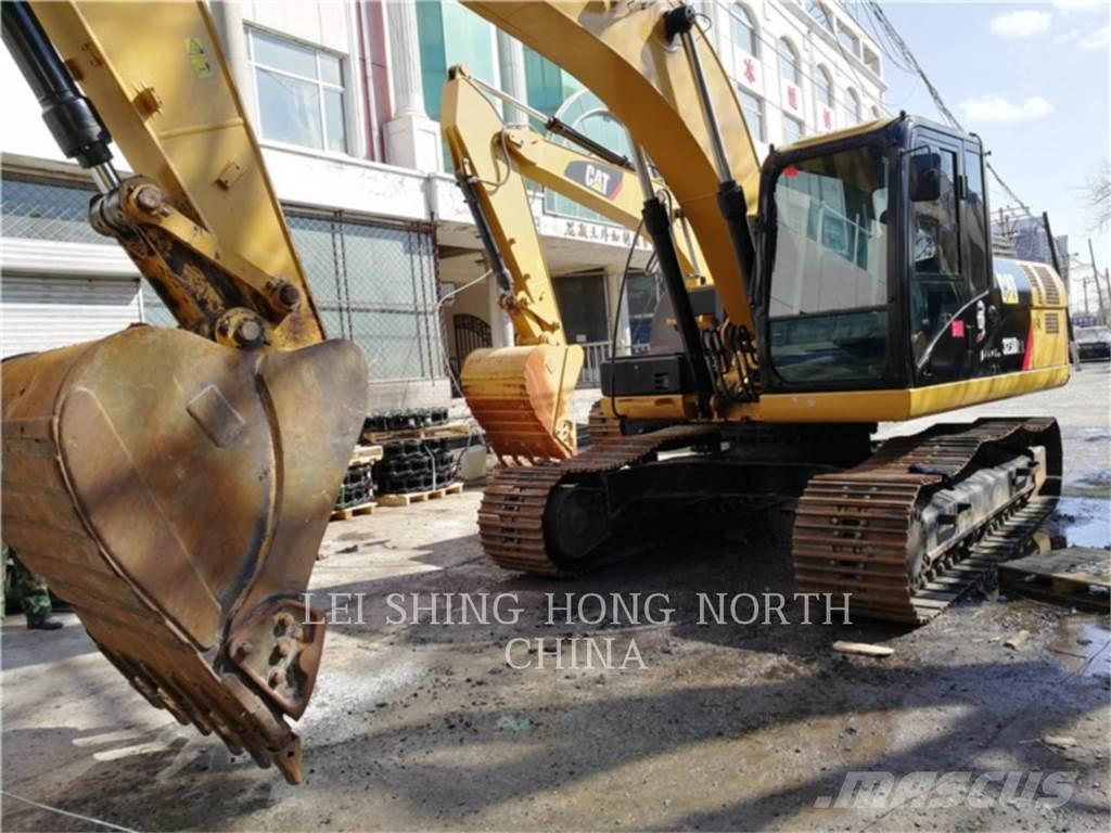 CAT 323D2L Raupenbagger