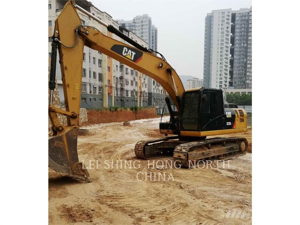 CAT 323D2L Raupenbagger