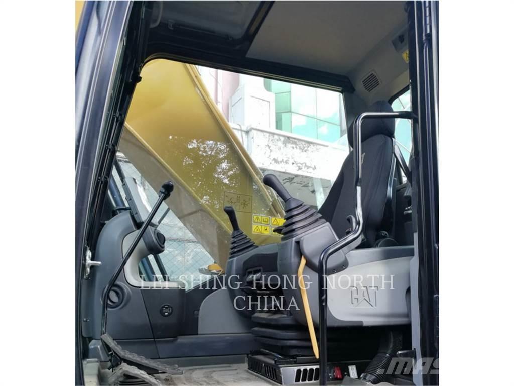 CAT 326D2L Raupenbagger