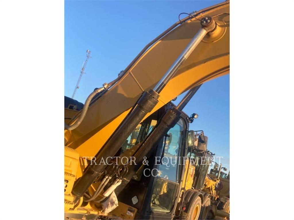 CAT 326F L Raupenbagger