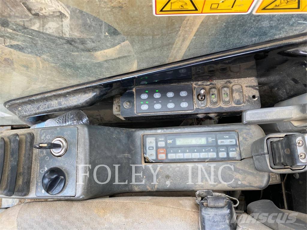 CAT 328DLCR Raupenbagger