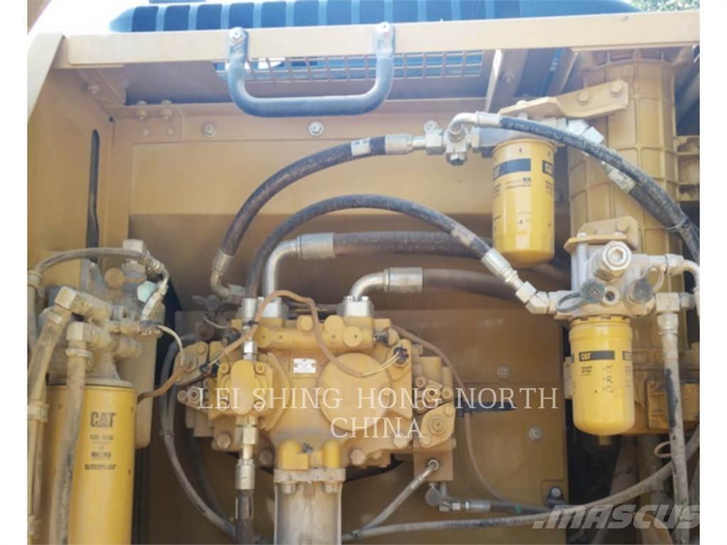 CAT 330D2L Raupenbagger