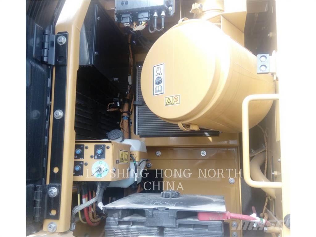 CAT 330D2L Raupenbagger