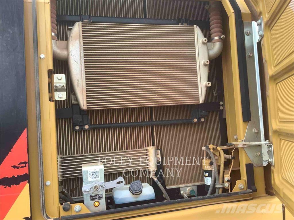 CAT 330FLLR Raupenbagger