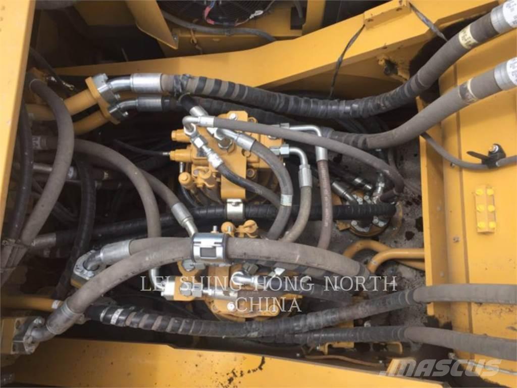 CAT 349D2L Raupenbagger