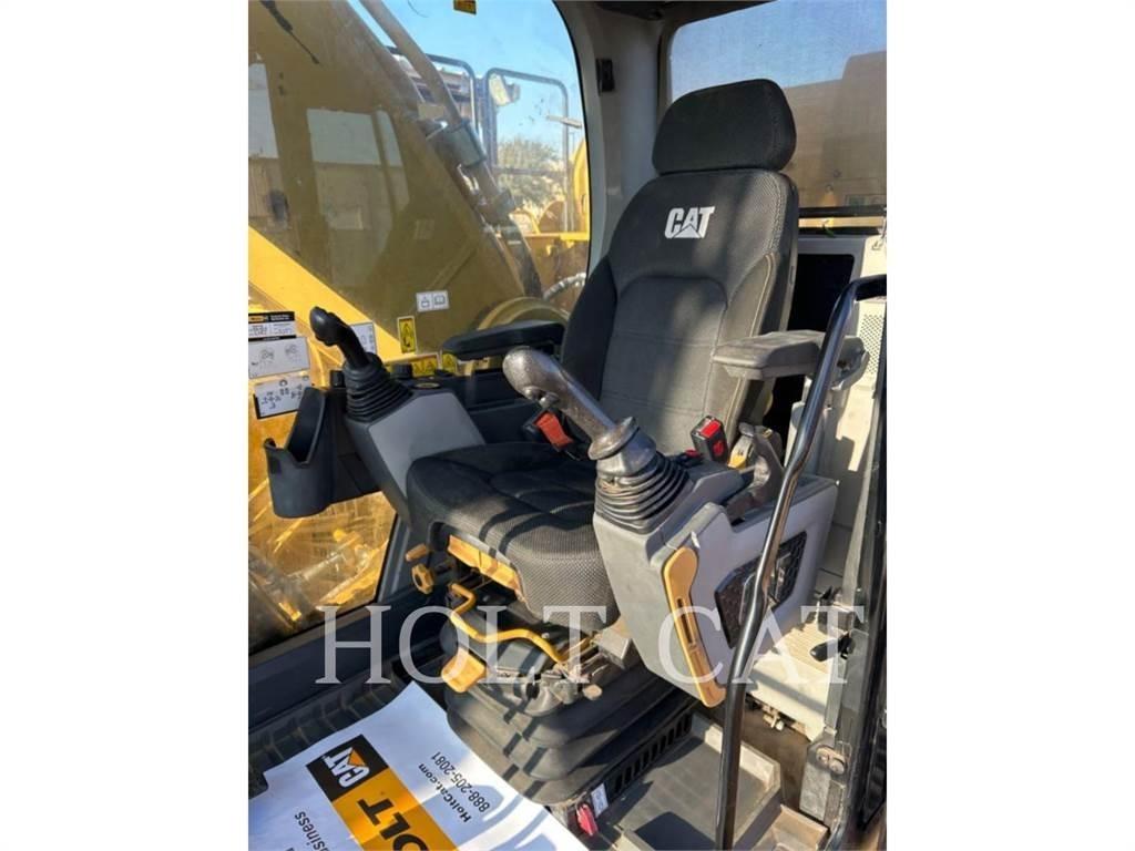 CAT 352 11 Raupenbagger