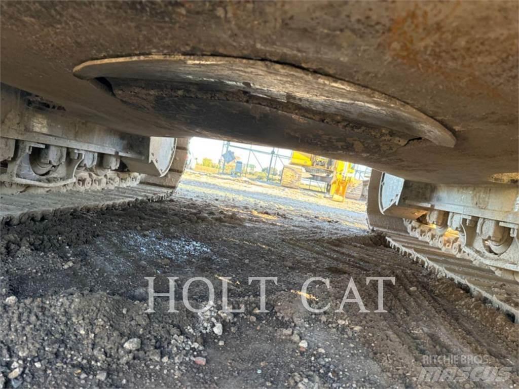CAT 352 11 Raupenbagger