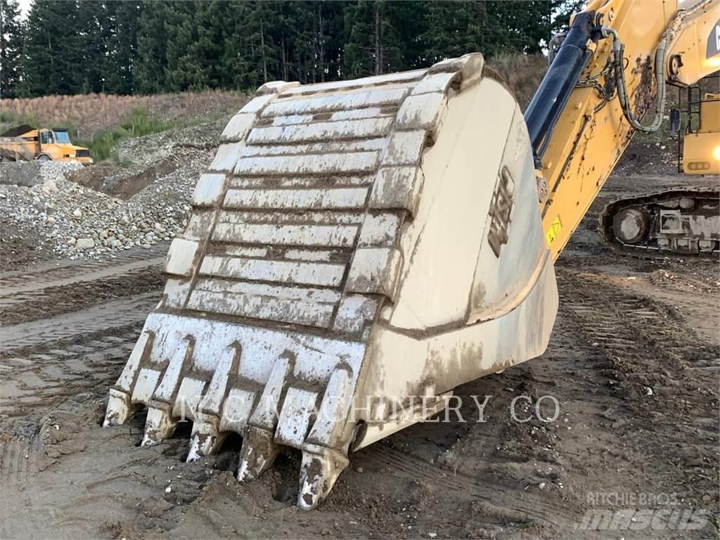 CAT 390F Raupenbagger