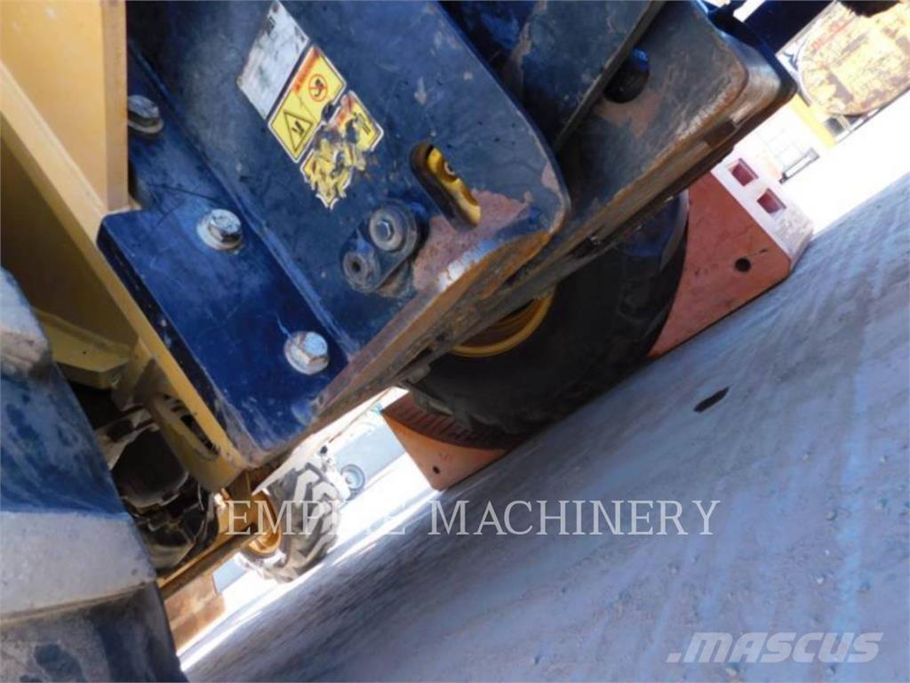 CAT 415F2 IL Radlader