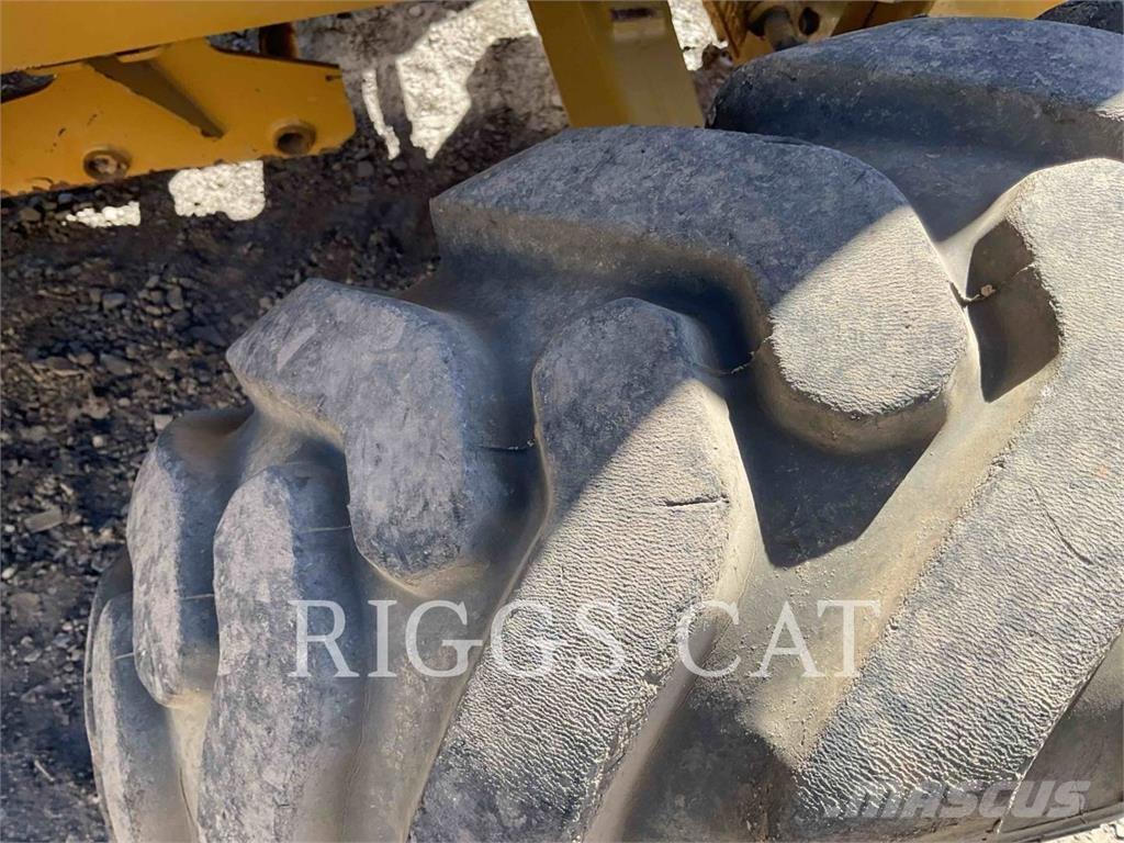 CAT 42007 Baggerlader