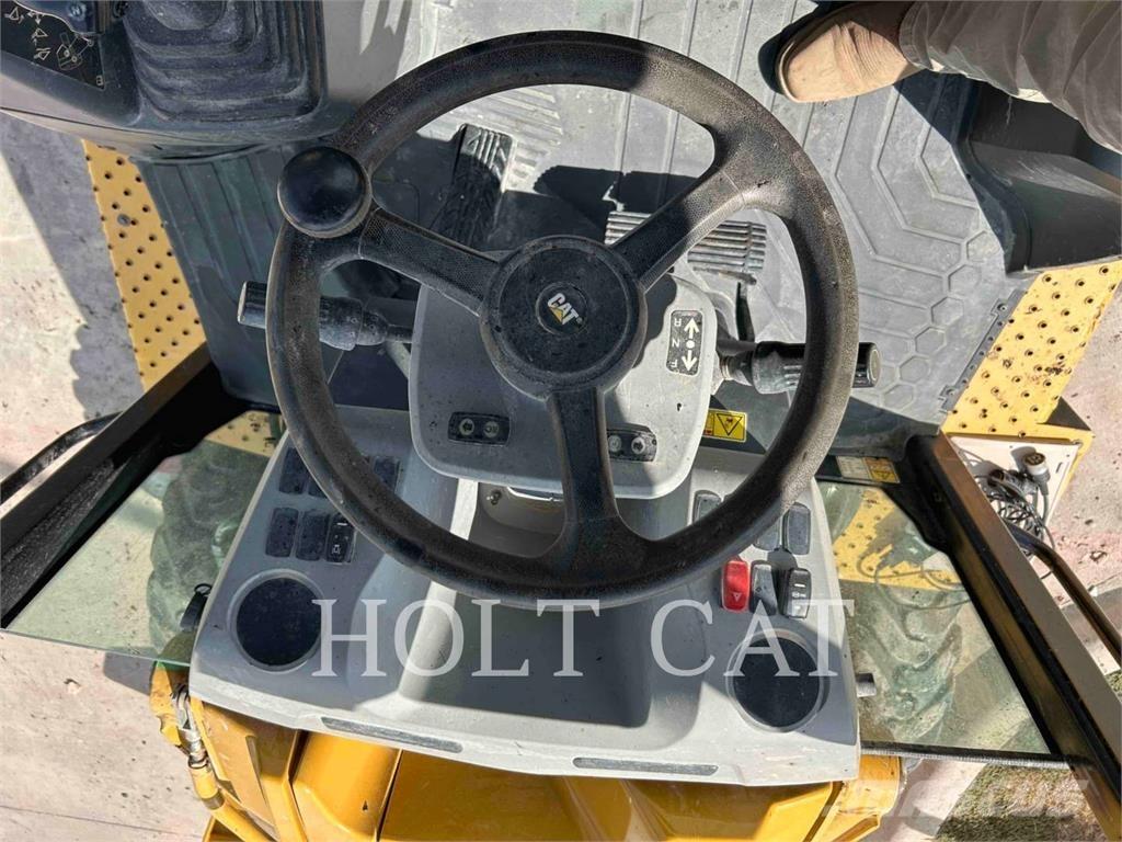 CAT 42007 Baggerlader