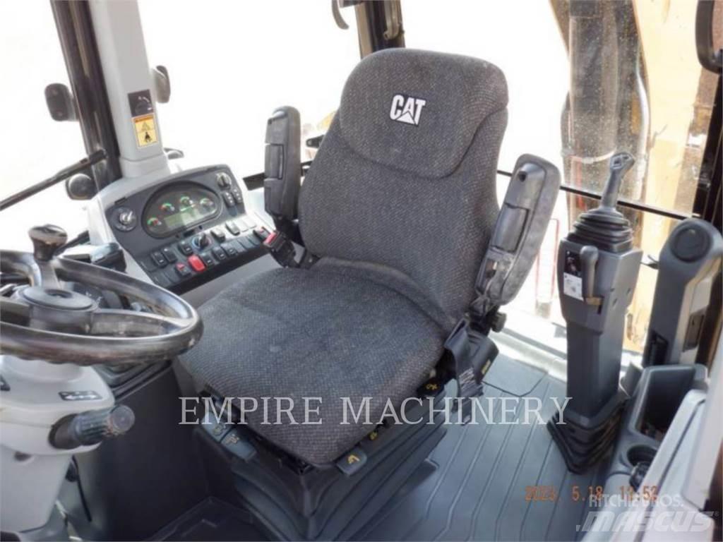 CAT 420F2 4ECP Baggerlader