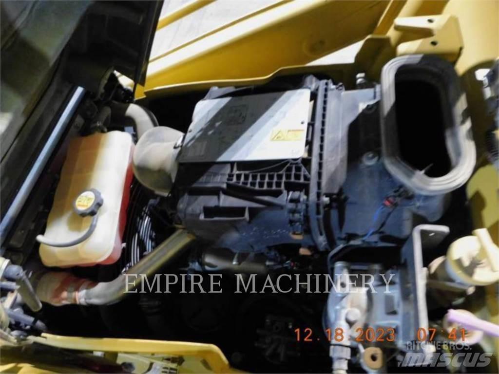 CAT 420F2 4EO Baggerlader