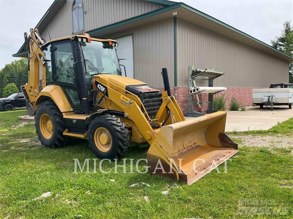 CAT 420F2ST Baggerlader