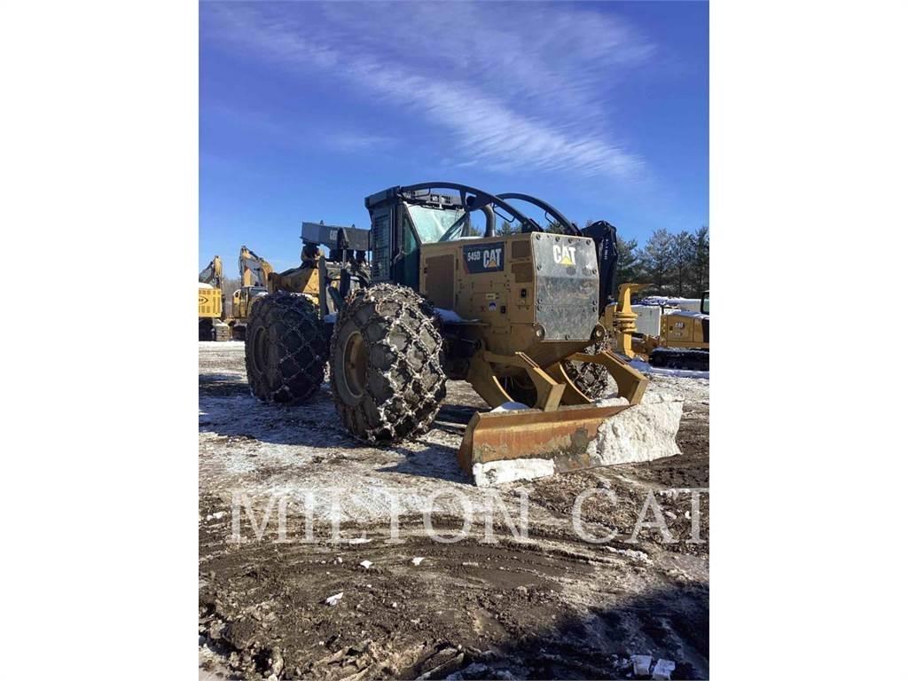 CAT 545D Stammholzschlepper