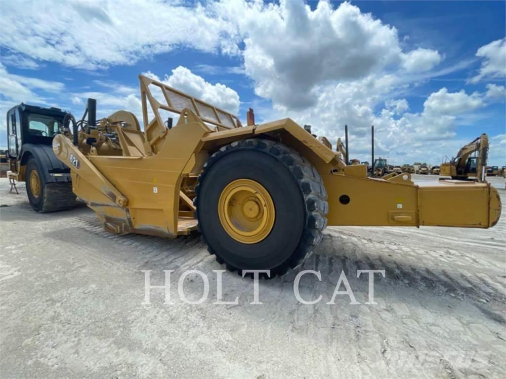 CAT 621 Schaber