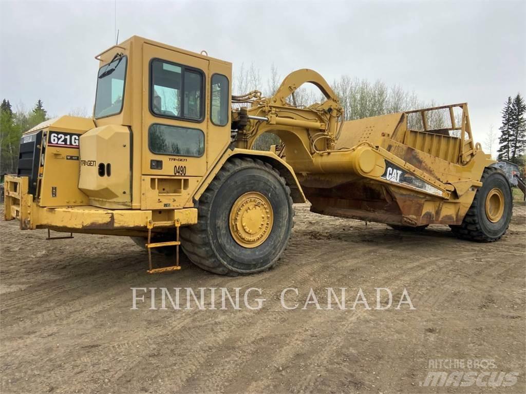 CAT 621G Schaber