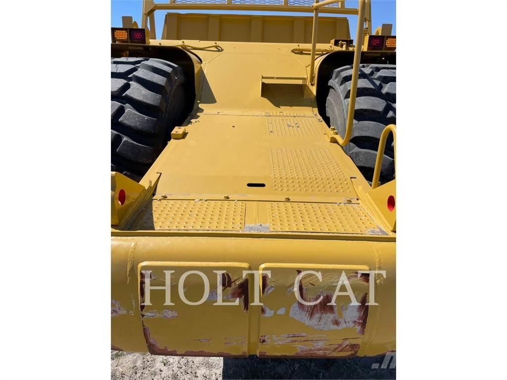 CAT 621G Schaber