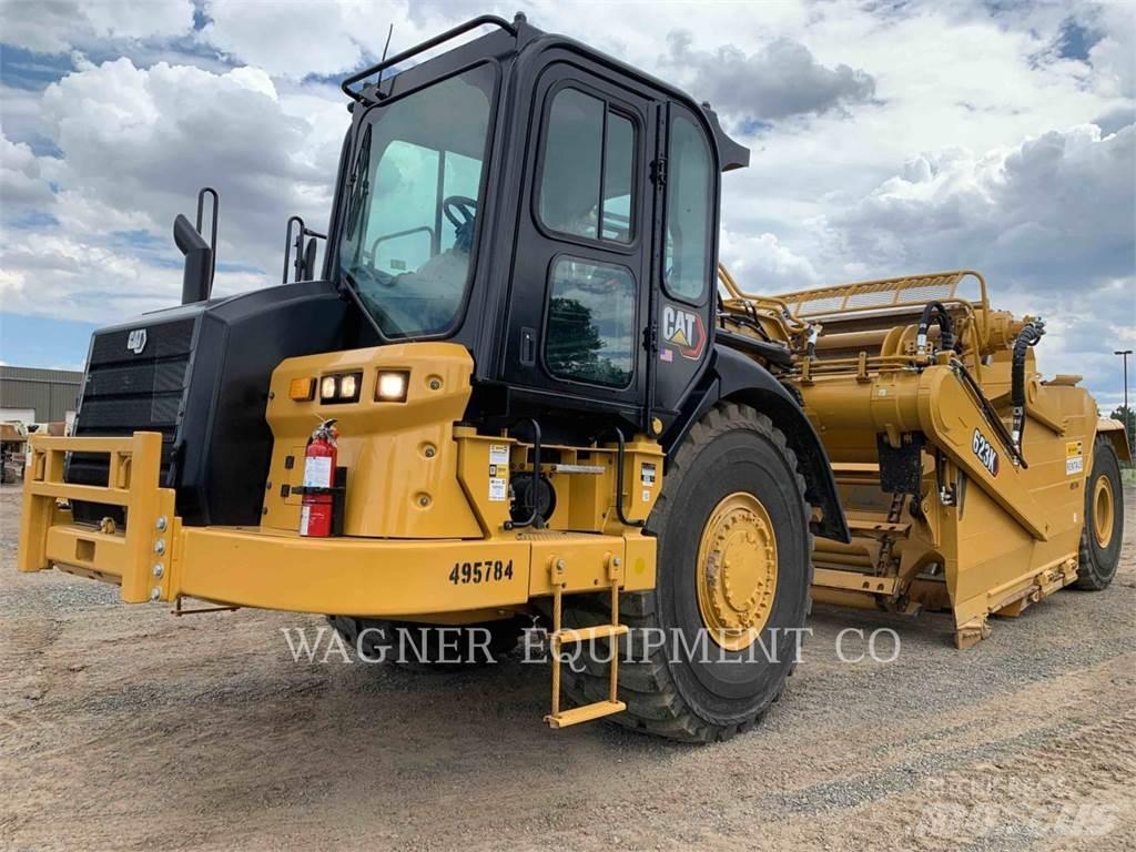 CAT 623K Schaber