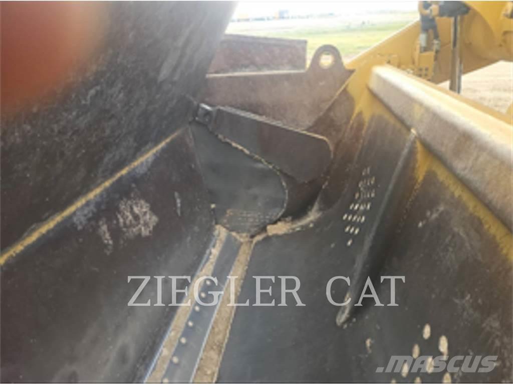 CAT 627K Schaber