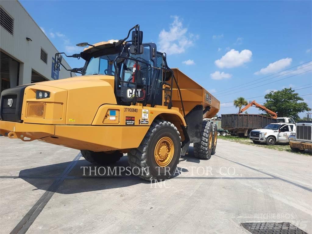 CAT 725 Dumper - Knickgelenk