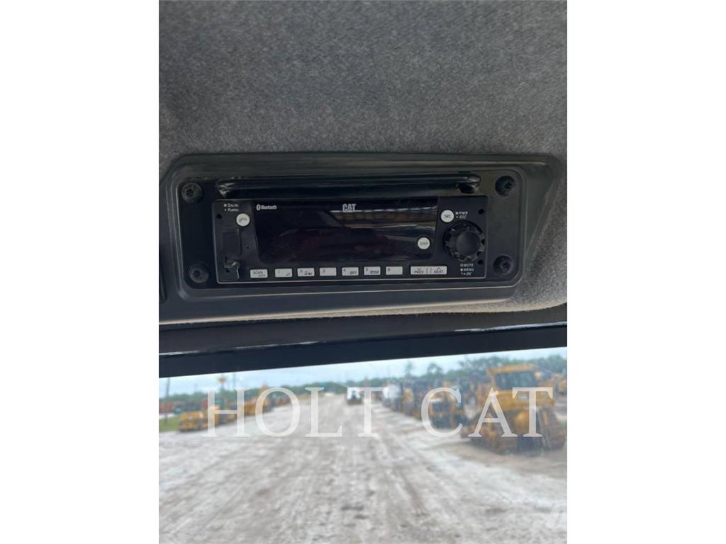 CAT 725 Dumper - Knickgelenk