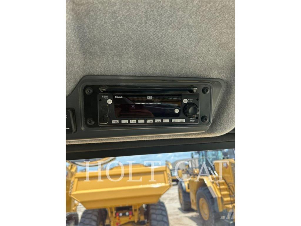 CAT 725 Dumper - Knickgelenk