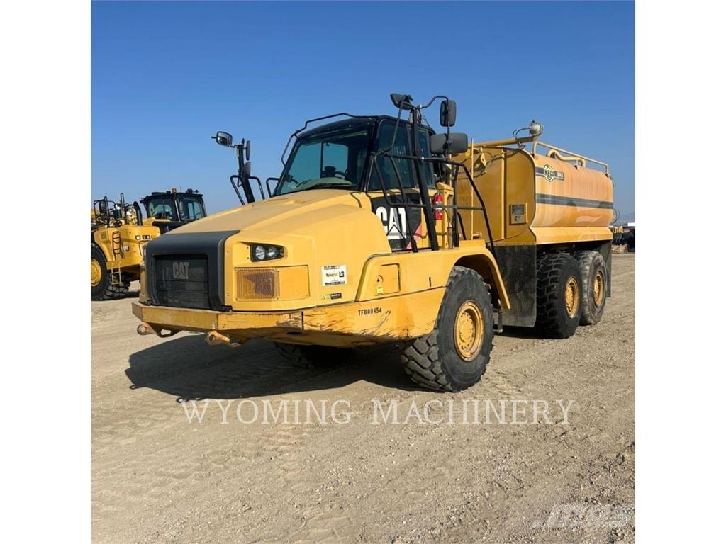 CAT 725C Dumper - Knickgelenk