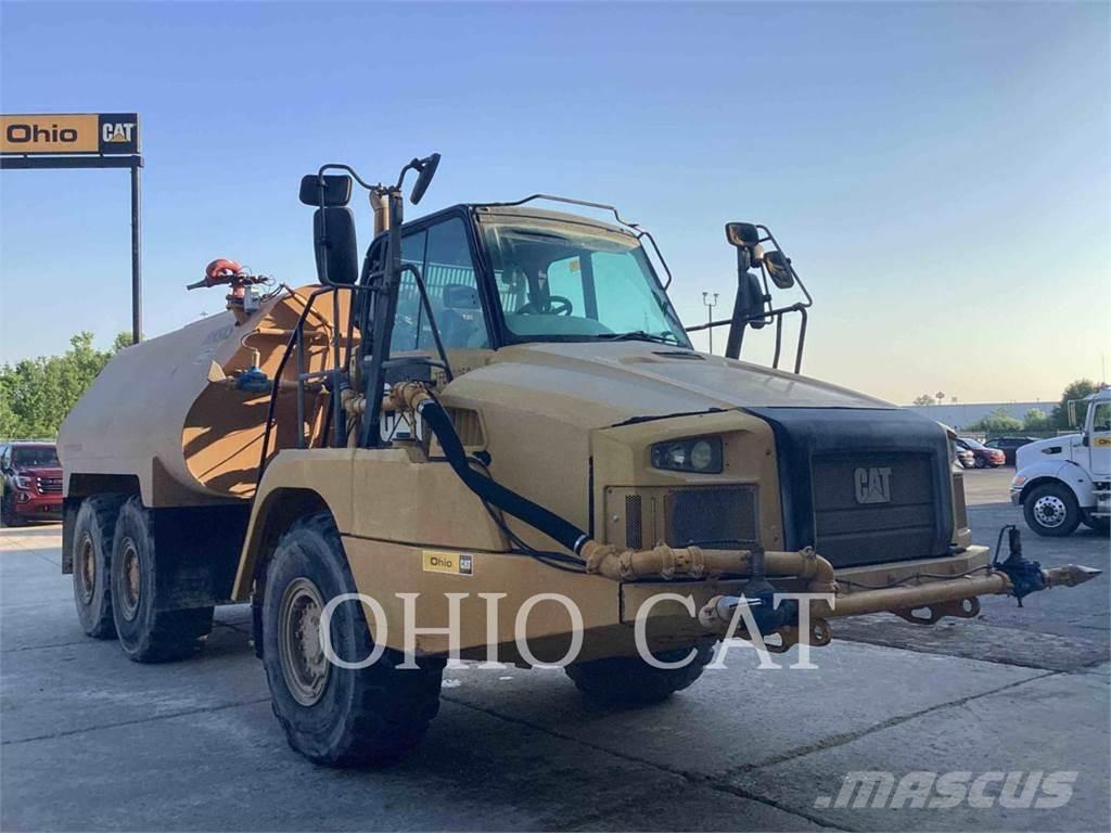 CAT 725C WT Dumper - Knickgelenk