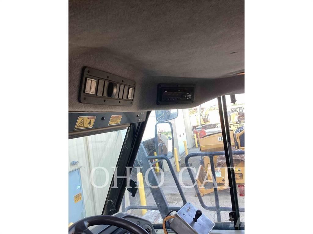 CAT 725C WT Dumper - Knickgelenk