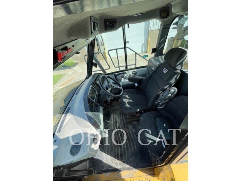 CAT 725C2 Dumper - Knickgelenk