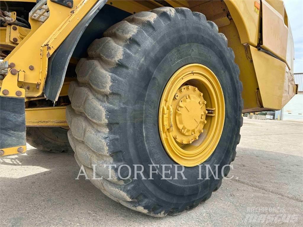 CAT 725C2 WT Dumper - Knickgelenk