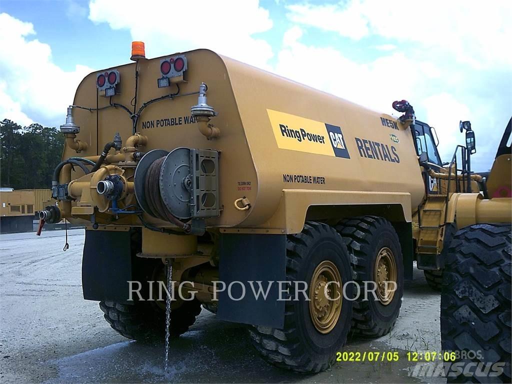 CAT 725C2WW Tankwagen