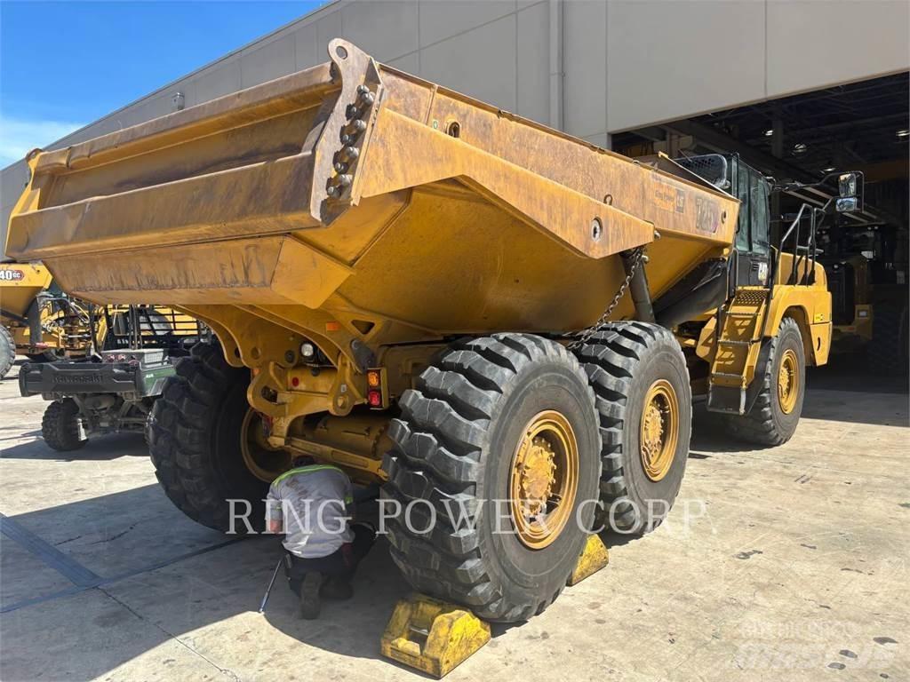 CAT 725TG Dumper - Knickgelenk