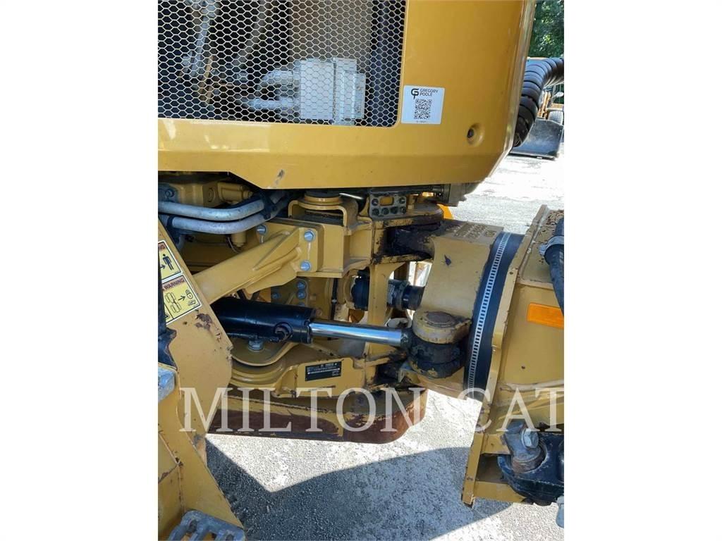 CAT 730 Dumper - Knickgelenk