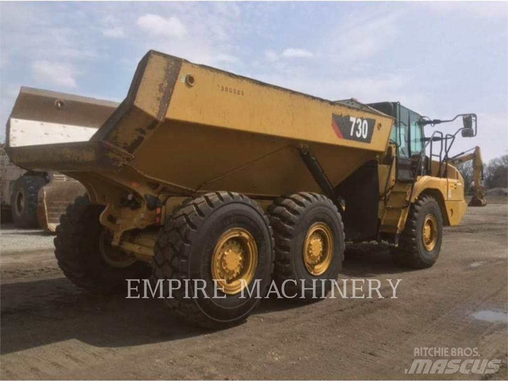 CAT 730 Dumper - Knickgelenk