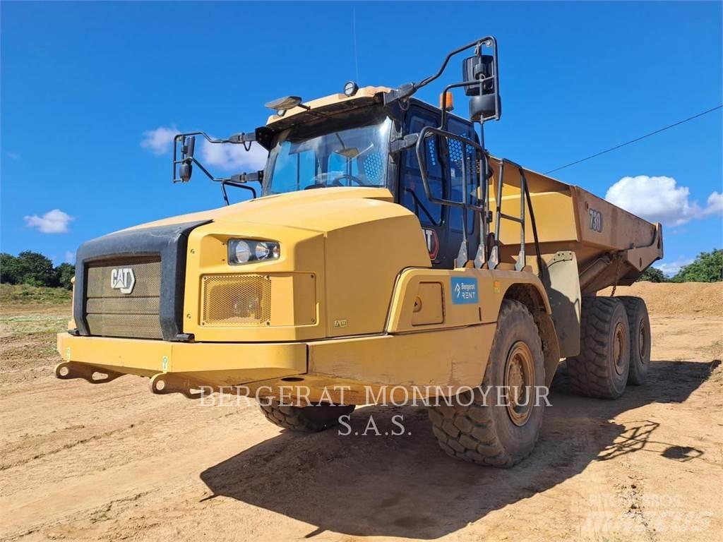 CAT 730 Dumper - Knickgelenk