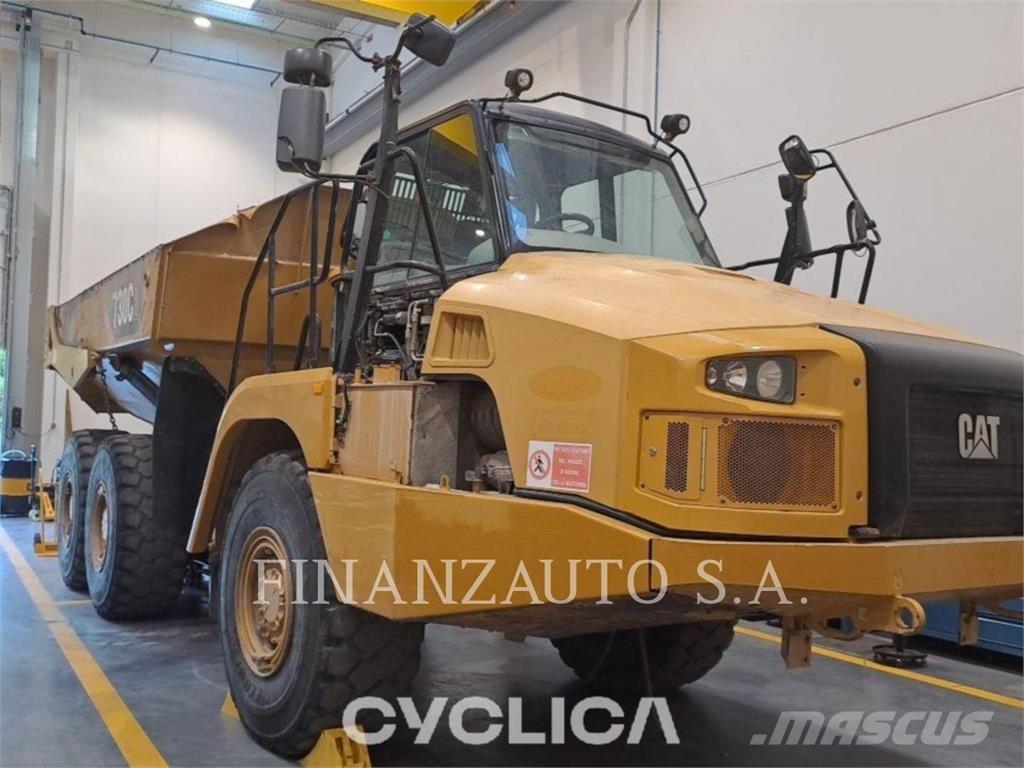 CAT 730C Dumper - Knickgelenk