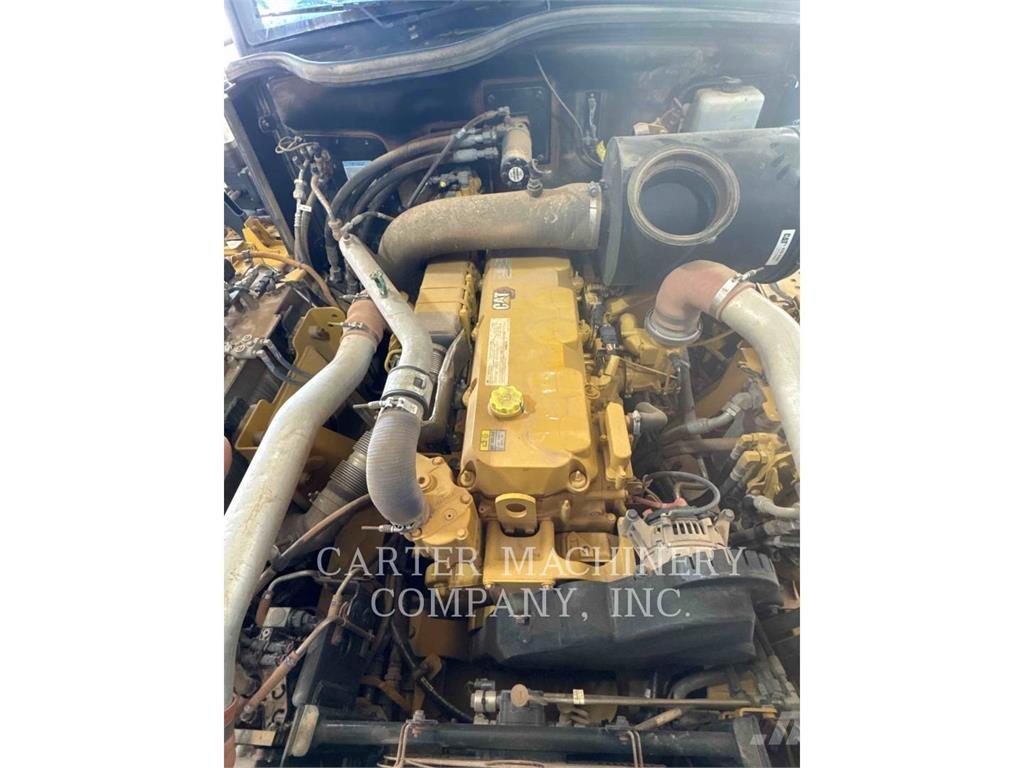 CAT 730TG Dumper - Knickgelenk