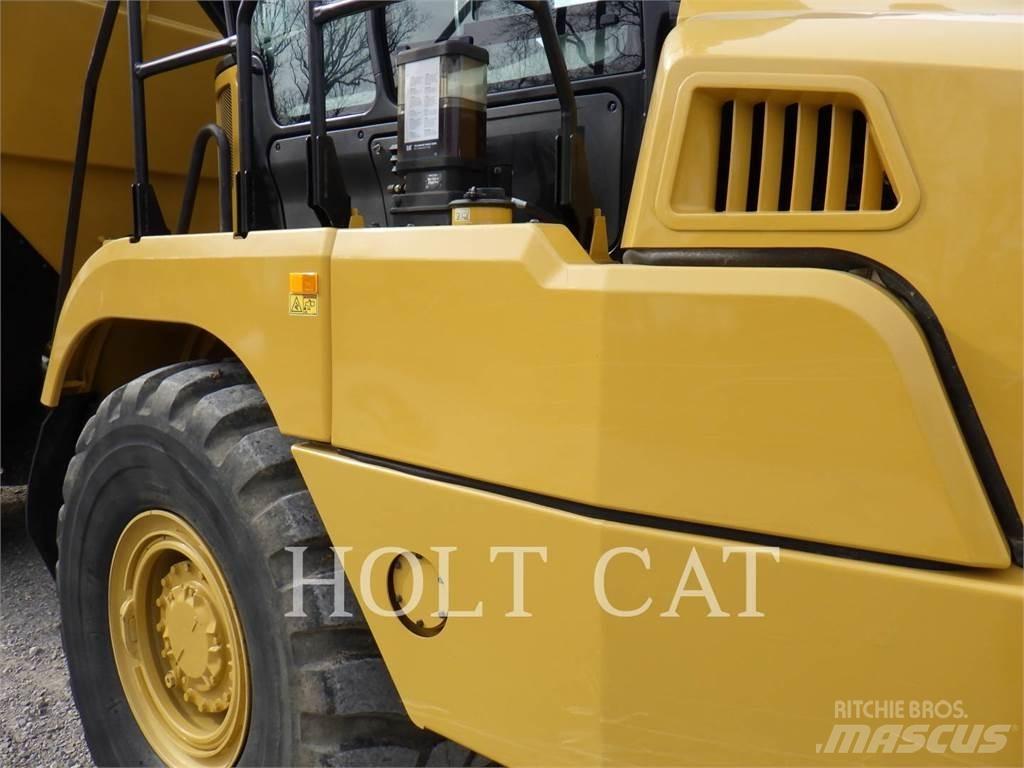 CAT 735 Dumper - Knickgelenk